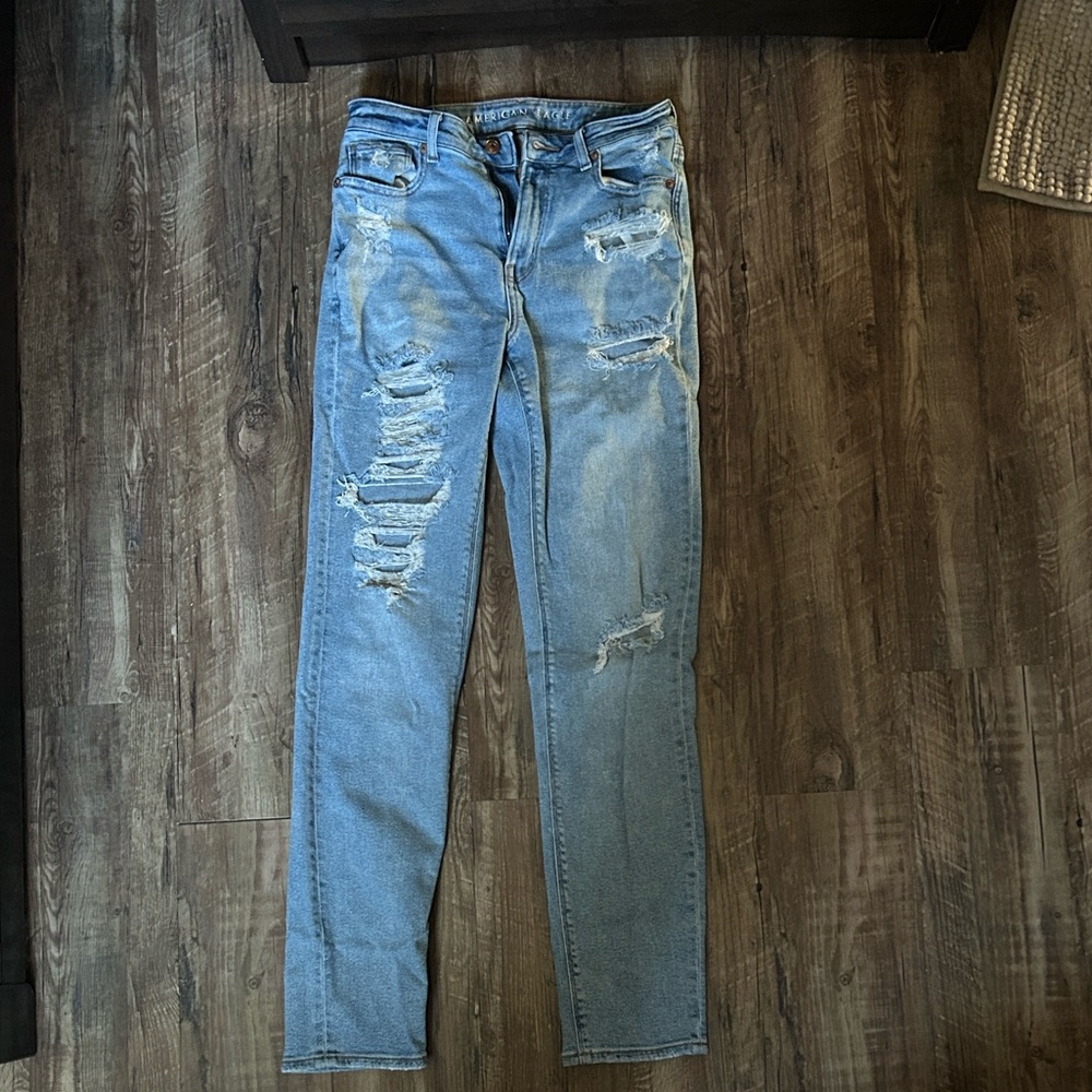 American Eagle Outfitters Light Blue Distressed Slim MOM Jeans